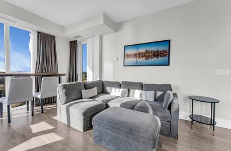 1004 - Luxe 3BR Condo CN Tower W/Parking