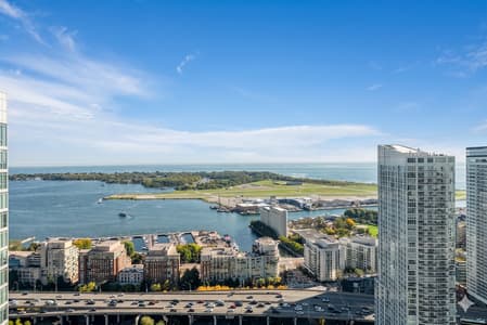 4609- 2 Bedroom Beautiful Condo with CN Tower View