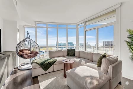4609- 2 Bedroom Beautiful Condo with CN Tower View