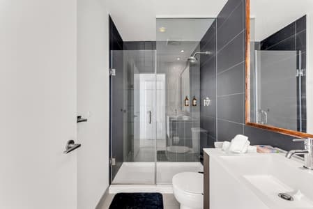 4609- 2 Bedroom Beautiful Condo with CN Tower View