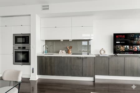 4609- 2 Bedroom Beautiful Condo with CN Tower View