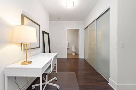 2710 - Elegant two-bedroom condo close to the CN Tower