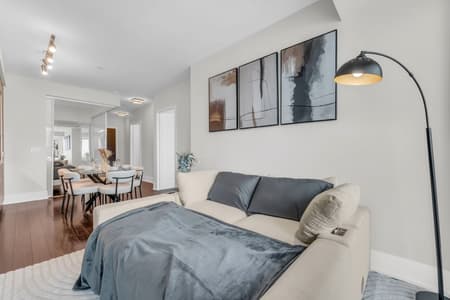 3308 - Grand 2-bedroom with views of the CN Tower