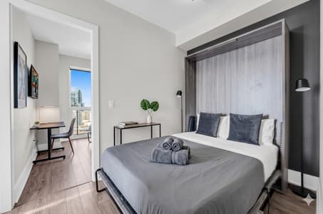 3103-Luxe 3BR Condo CN Tower W/Parking