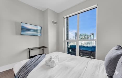 3103-Luxe 3BR Condo CN Tower W/Parking