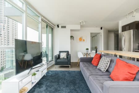 3905-3Bedroom Luxury City Views with parking