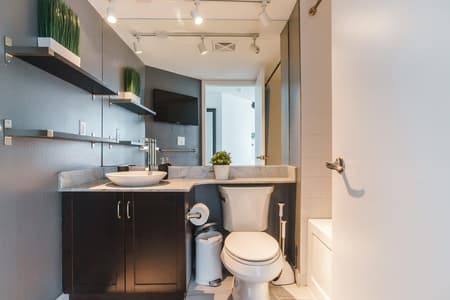 3905-3Bedroom Luxury City Views with parking
