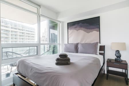 3905-3Bedroom Luxury City Views with parking