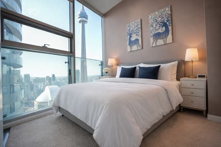 5210 - Chic Toronto Downtown Condo + Balcony