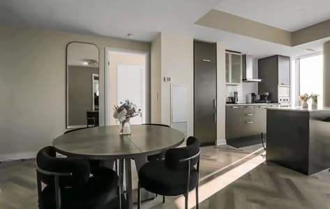 5903 - Luxe 3BR Condo CN Tower W/Parking
