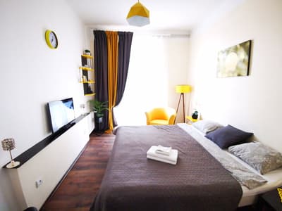 S2 Sunshine apartment with Balcony