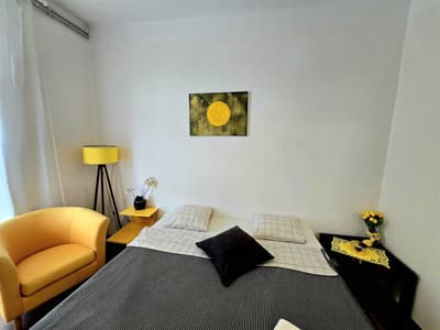 S2 Sunshine apartment with Balcony