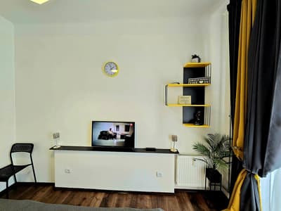 S2 Sunshine apartment with Balcony