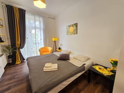 S2 Sunshine apartment with Balcony