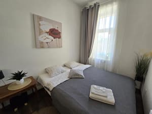S8 Small studio apartment