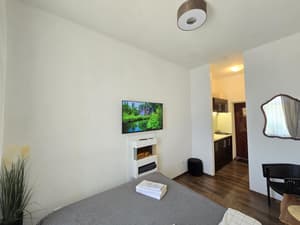 S8 Small studio apartment