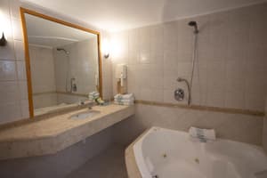 411 Suite with Sea View