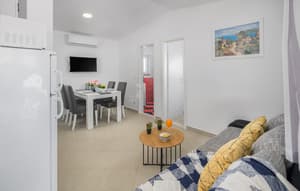 Holiday Home 2
