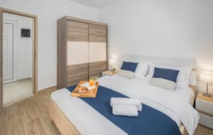 Holiday Home 2