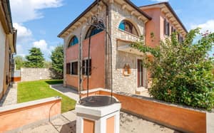 VILLA SUZI