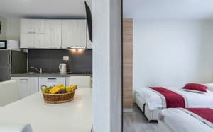 Mobile Home [3]