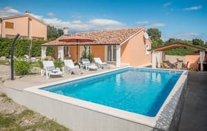 VILLA ROJNIC