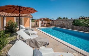 VILLA ROJNIC