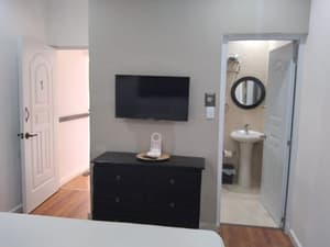 R-3 Classic Single Queen Room