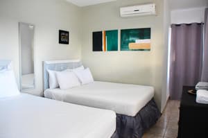 R12- Comfort Triple Room 1QB -1TB -Pool View