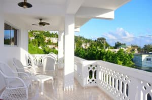 R15- Comfort  Family Room -2 QB-Pool View-City View