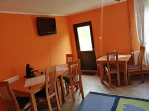 10 Family room
