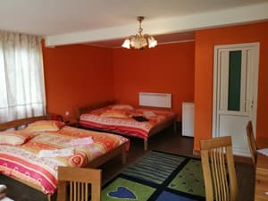 10 Family room