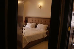 Royal Suite with Pool View