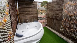 [A4] Deluxe A-Frame With Jacuzzi
