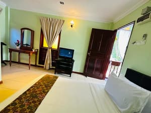 102 JEBAT DELUXE QUEEN