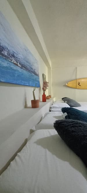 Delfín · Habitación privada con baño, cerca playa la punta Brisas de Zicatela