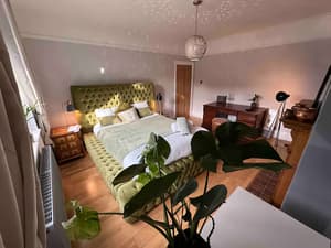 The Emerald Suite King Room 1  Hertfordshire
