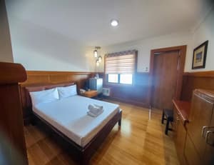 1 Double Bed w/ Balcony - Seaside Grand Room