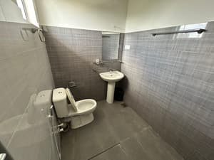 JGR 608 - Single Room with Private Bathroom