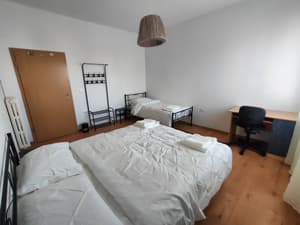 Triple room with shared bathroom