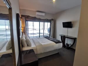 Standard Room Lakeside
