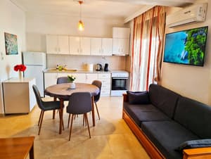 Studio 100 m from the Beach