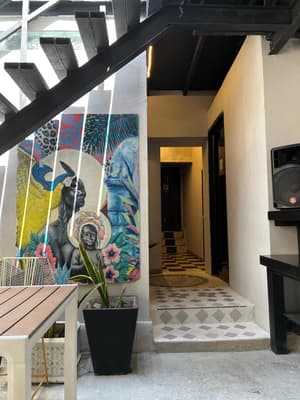Rent the Entire La Antigua Cápsula Hostel in Getsemaní, Cartagena- Alquila el Hostal La Antigua Cápsula Completo