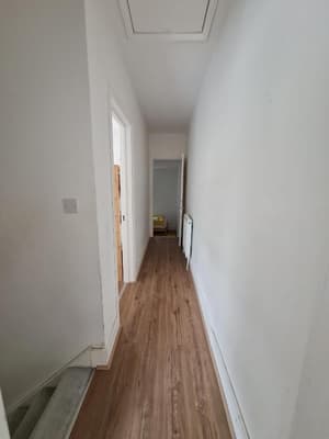 The Oaks - Room 1