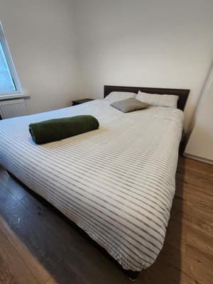 The Oaks - Room 1