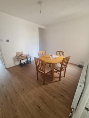 The Oaks - Room 4