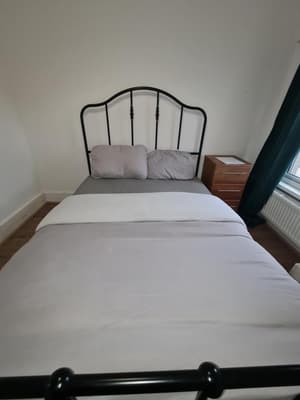 The Oaks - Room 4
