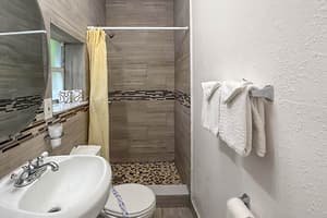 300 - Hotel Room
