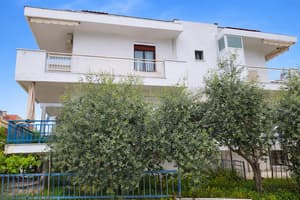 2 BR apartment 100 m from the beach
