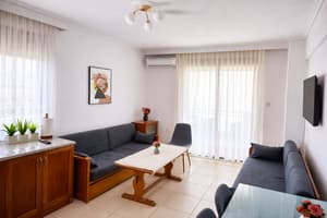 2 BR apartment 100 m from the beach